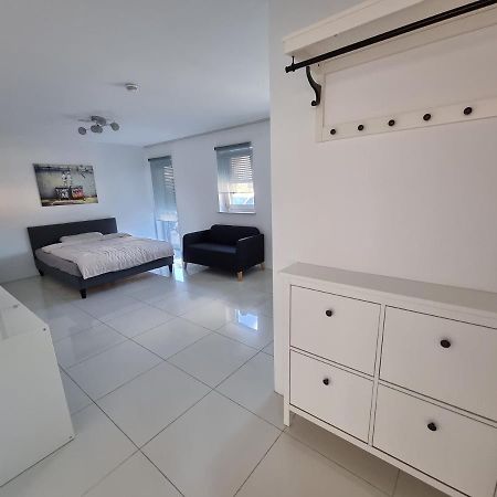 Landau, Schoene Helle Gemuetliche Wohnung ลันเดาอินแดร์ฟัลซ์ ภายนอก รูปภาพ